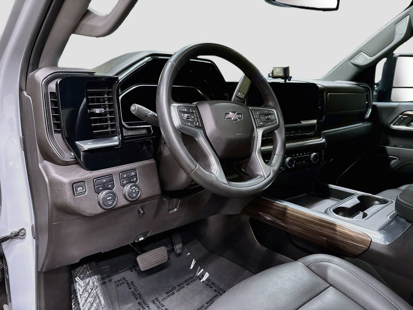 Used 2024 Chevrolet Silverado 2500 LT w/ Z71 Sport Edition AWD/4WD image 11