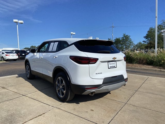 Used 2025 Chevrolet Blazer LT FWD image 9