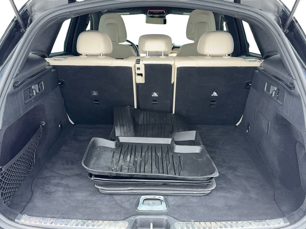 Used 2024 Mercedes-Benz GLC 300 4MATIC image 12