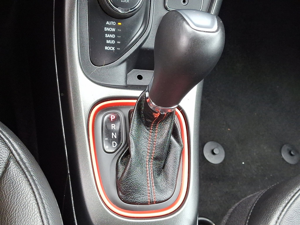 Used 2021 Jeep Compass Trailhawk image 30