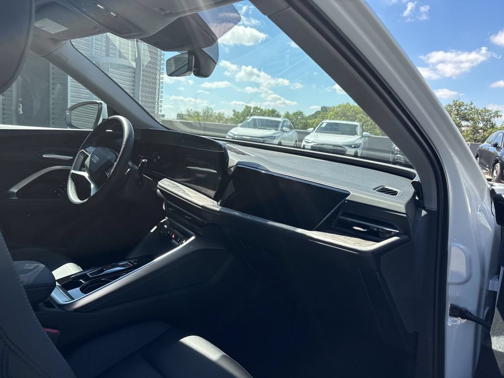 Certified 2025 Audi Q5 Premium w/ Convenience Package AWD/4WD image 13