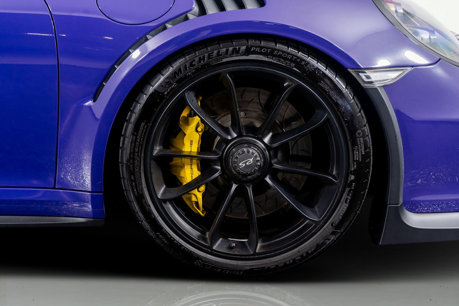 Used 2016 Porsche 911 GT3 RS image 7