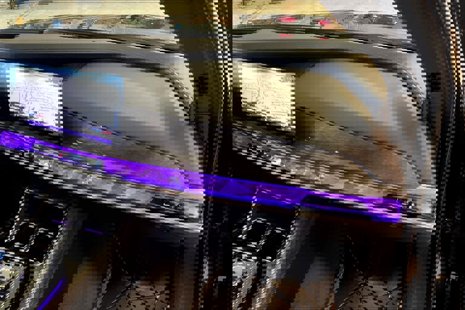 Used 2023 BMW i7 xDrive60 w/ Executive Package 2 image 17