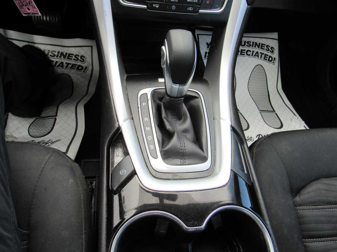 Used 2016 Ford Fusion SE image 16