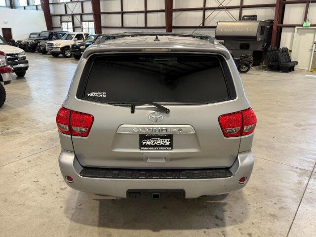 Used 2016 Toyota Sequoia SR5 AWD/4WD image 10