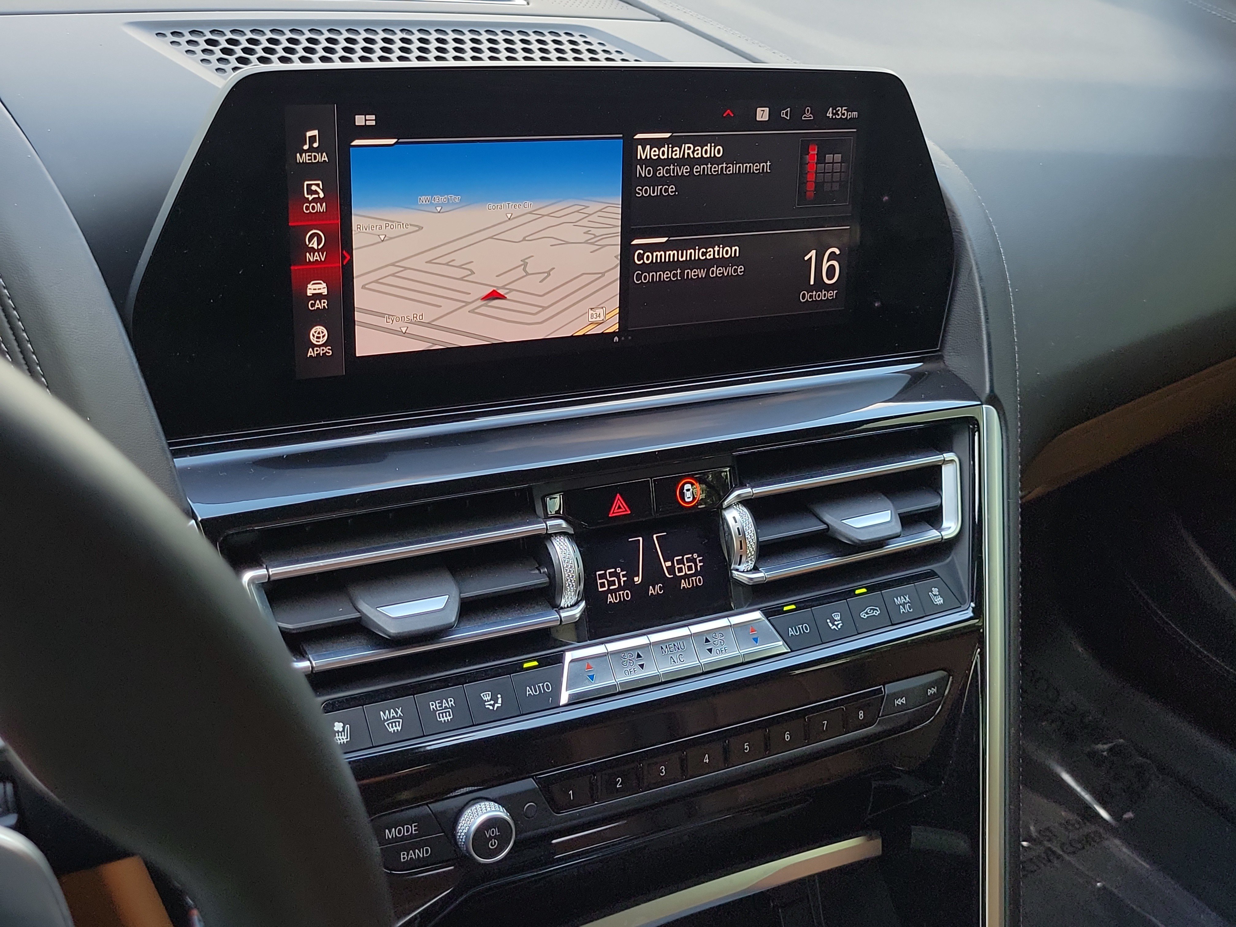 Used 2020 BMW M8 Convertible AWD/4WD image 25
