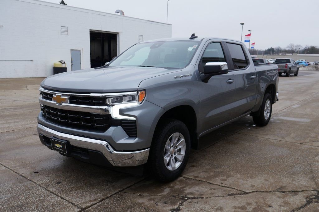Used 2025 Chevrolet Silverado 1500 LT image 4