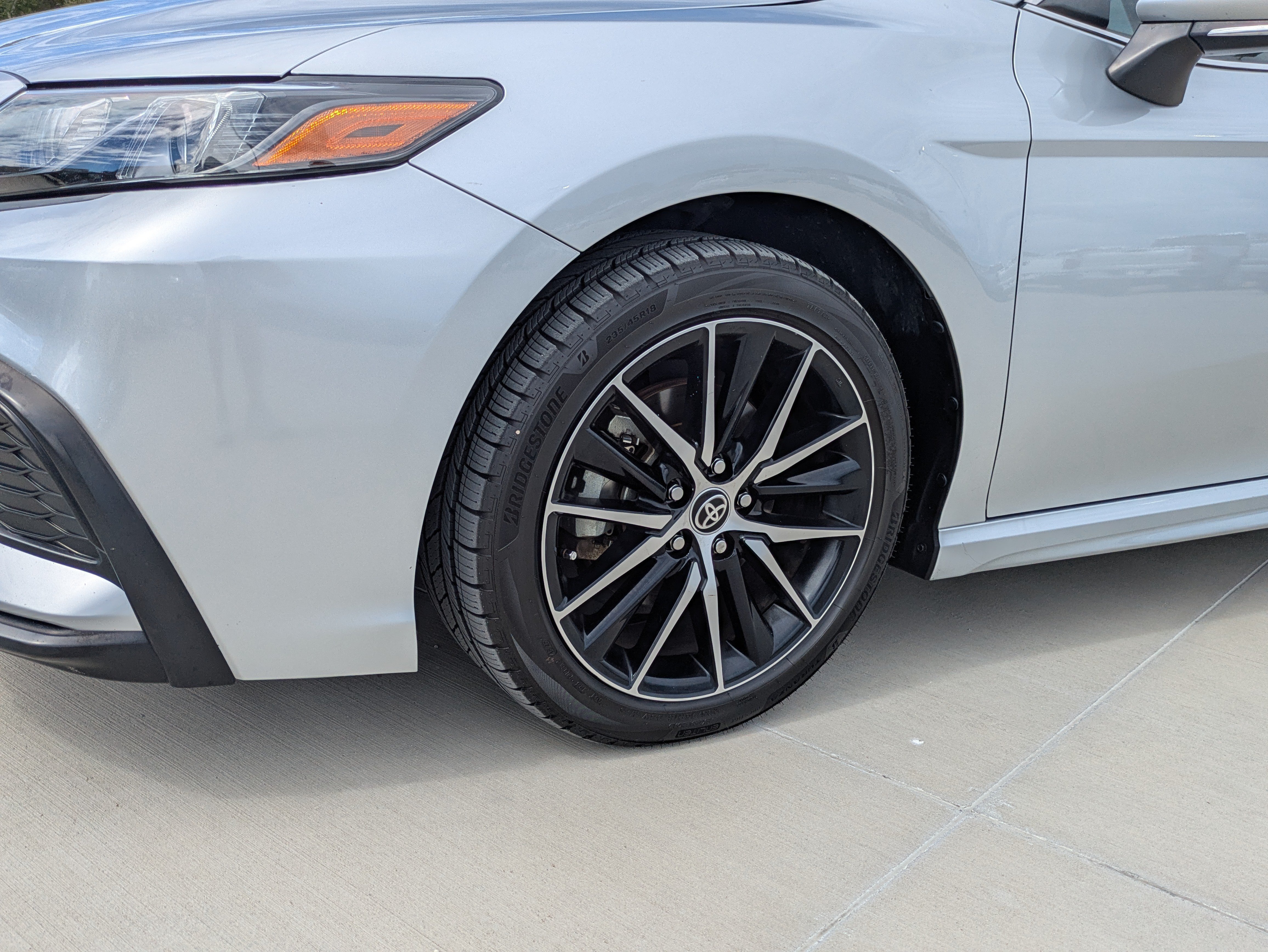 Used 2024 Toyota Camry SE FWD image 9
