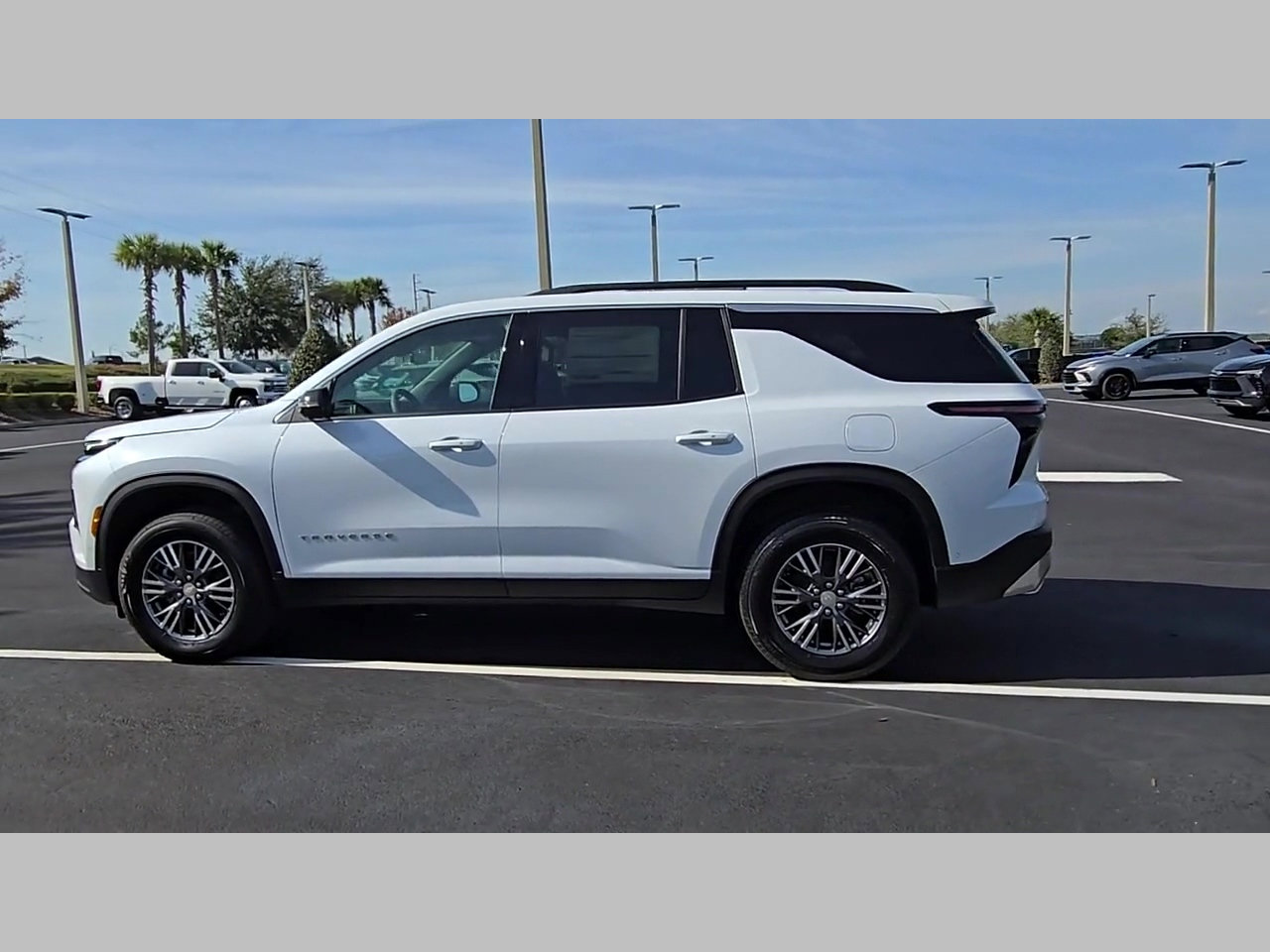 New 2026 Chevrolet Traverse LT w/ Enhanced Driving Package FWD image 19