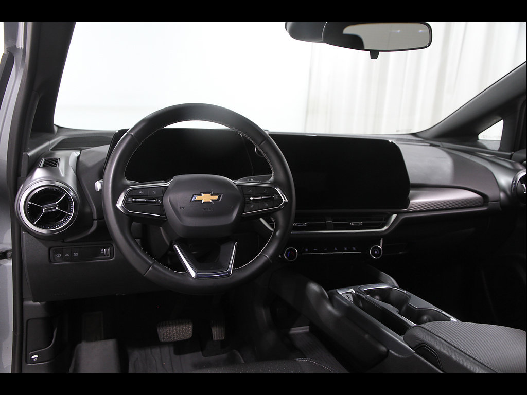 Used 2025 Chevrolet Equinox EV LT w/ Comfort Package FWD image 7