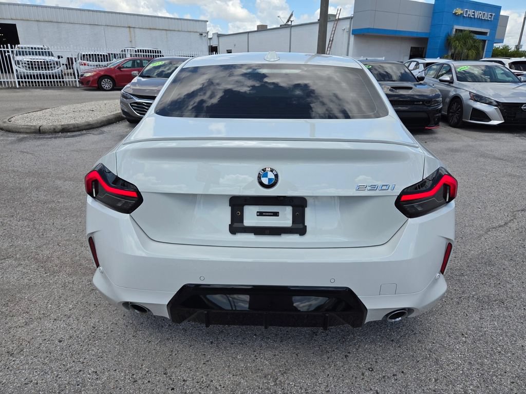 Used 2025 BMW 230i Coupe w/ M Sport Package RWD image 11