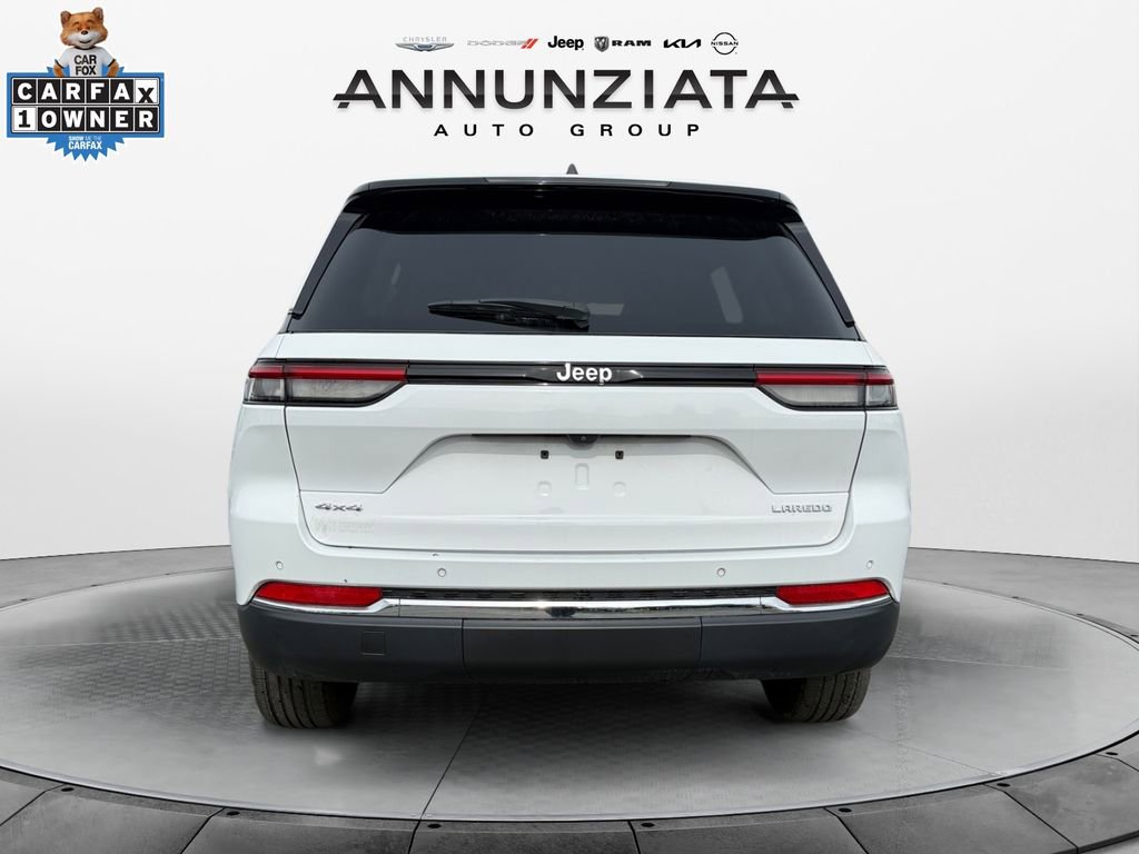 Used 2023 Jeep Grand Cherokee Laredo AWD/4WD image 4