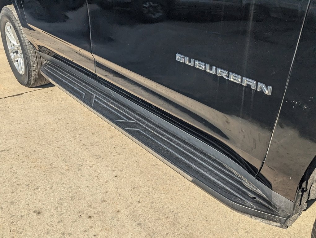 Used 2023 Chevrolet Suburban LT image 13