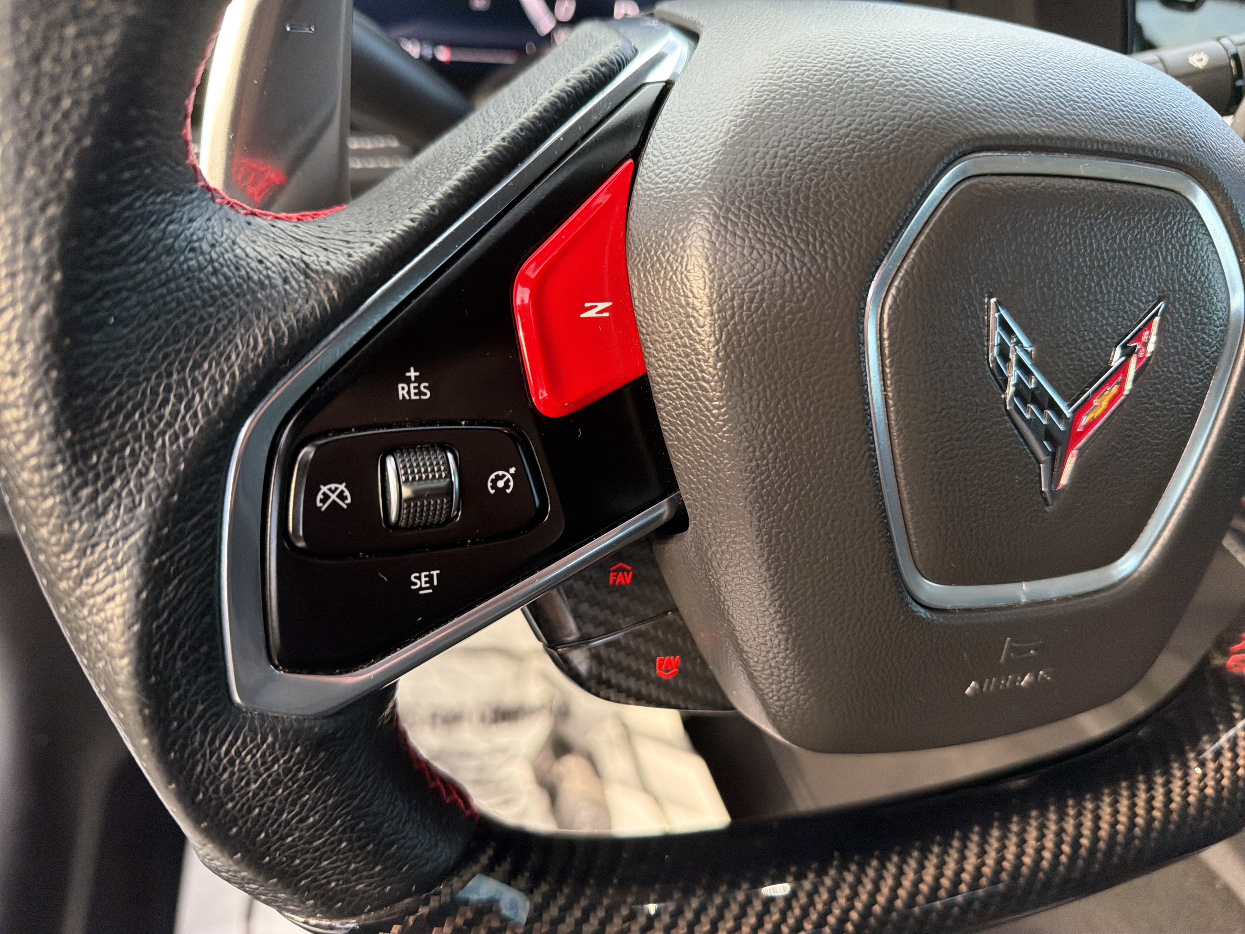Used 2021 Chevrolet Corvette Stingray Coupe w/ Z51 Performance Package RWD image 16