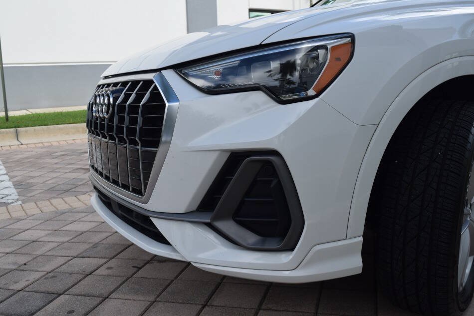 Used 2020 Audi Q3 2.0T Premium w/ Convenience Package AWD/4WD image 14