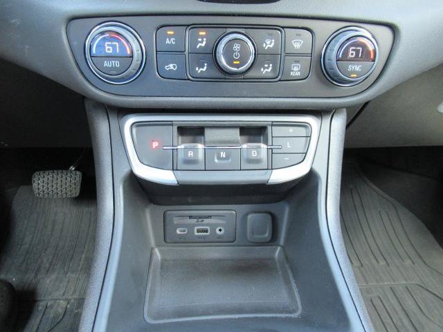 Used 2024 GMC Terrain SLT w/ Infotainment Package II AWD/4WD image 26