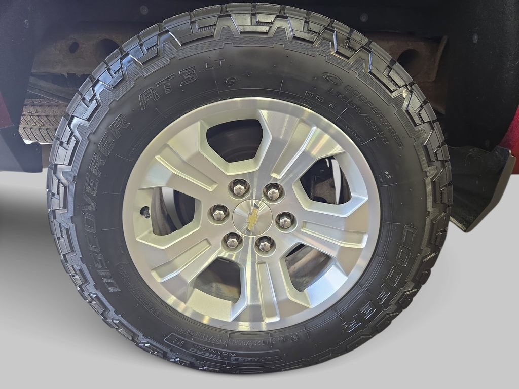 Used 2018 Chevrolet Silverado 1500 LT w/ All Star Edition AWD/4WD image 34