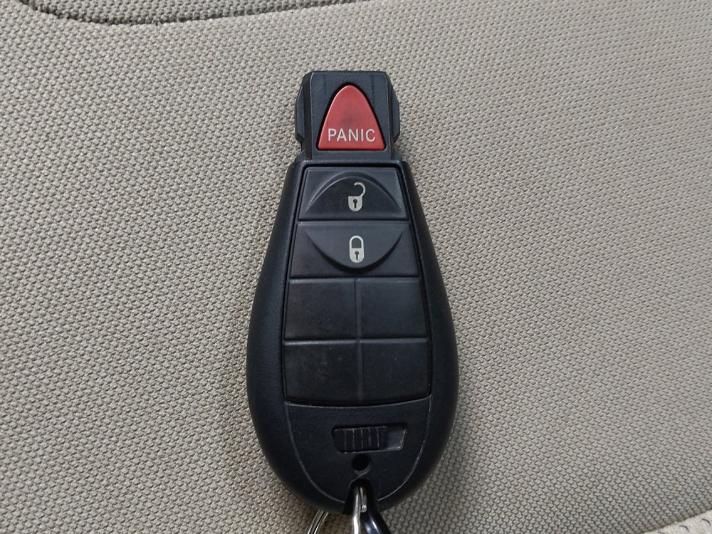 Used 2019 Jeep Cherokee Latitude w/ Popular Appearance Group FWD image 32