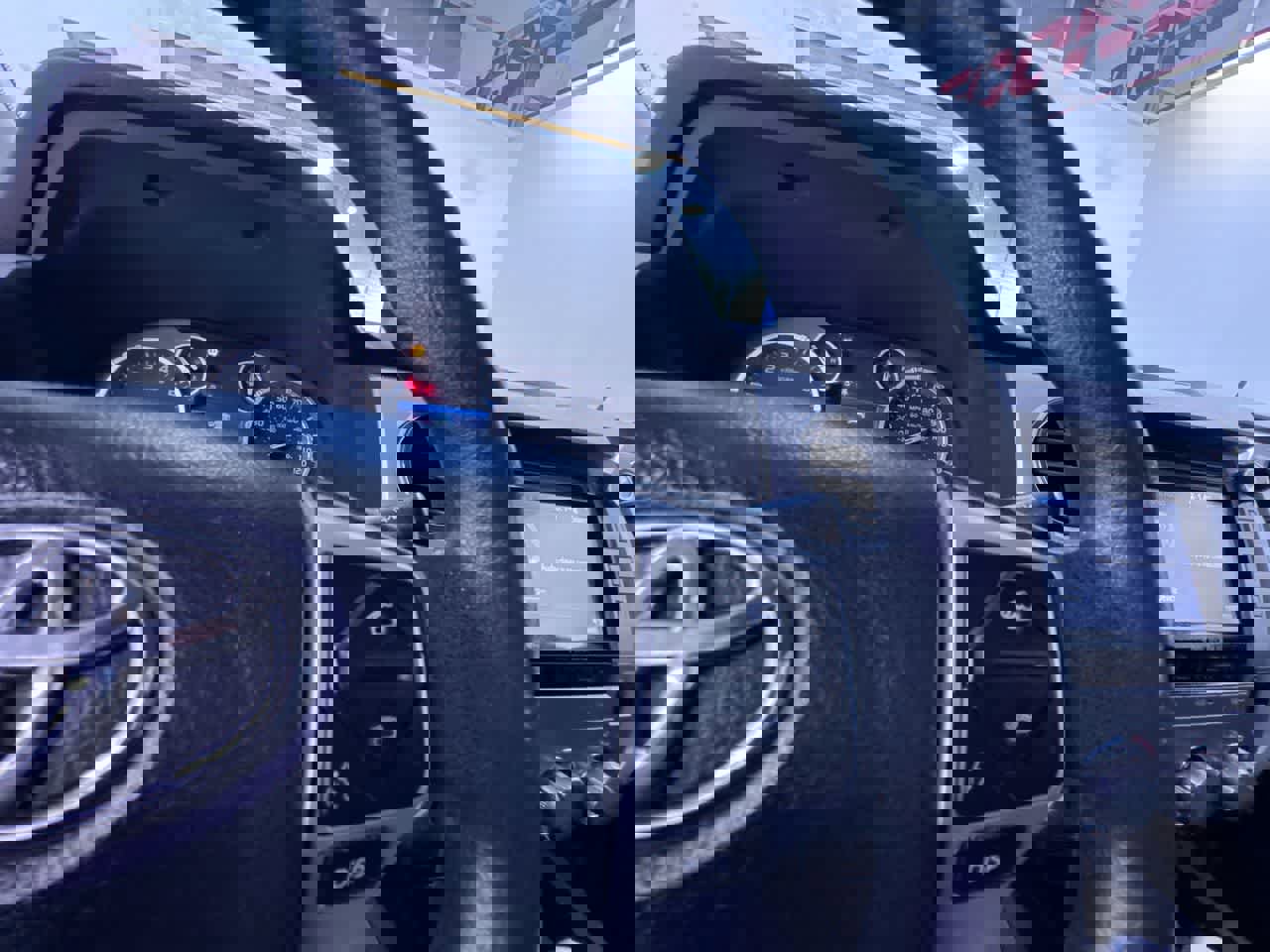 Used 2015 Toyota Tundra SR5 w/ SR5 Upgrade Package image 21