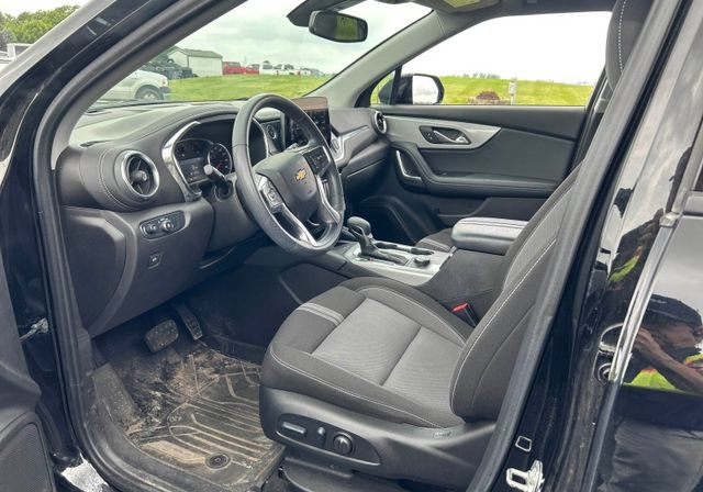 Used 2024 Chevrolet Blazer LT w/ Convenience Package FWD image 5