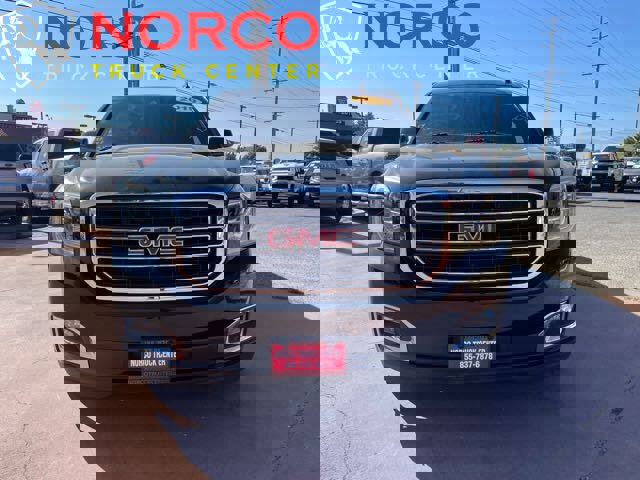 Used 2019 GMC Yukon XL SLT image 3