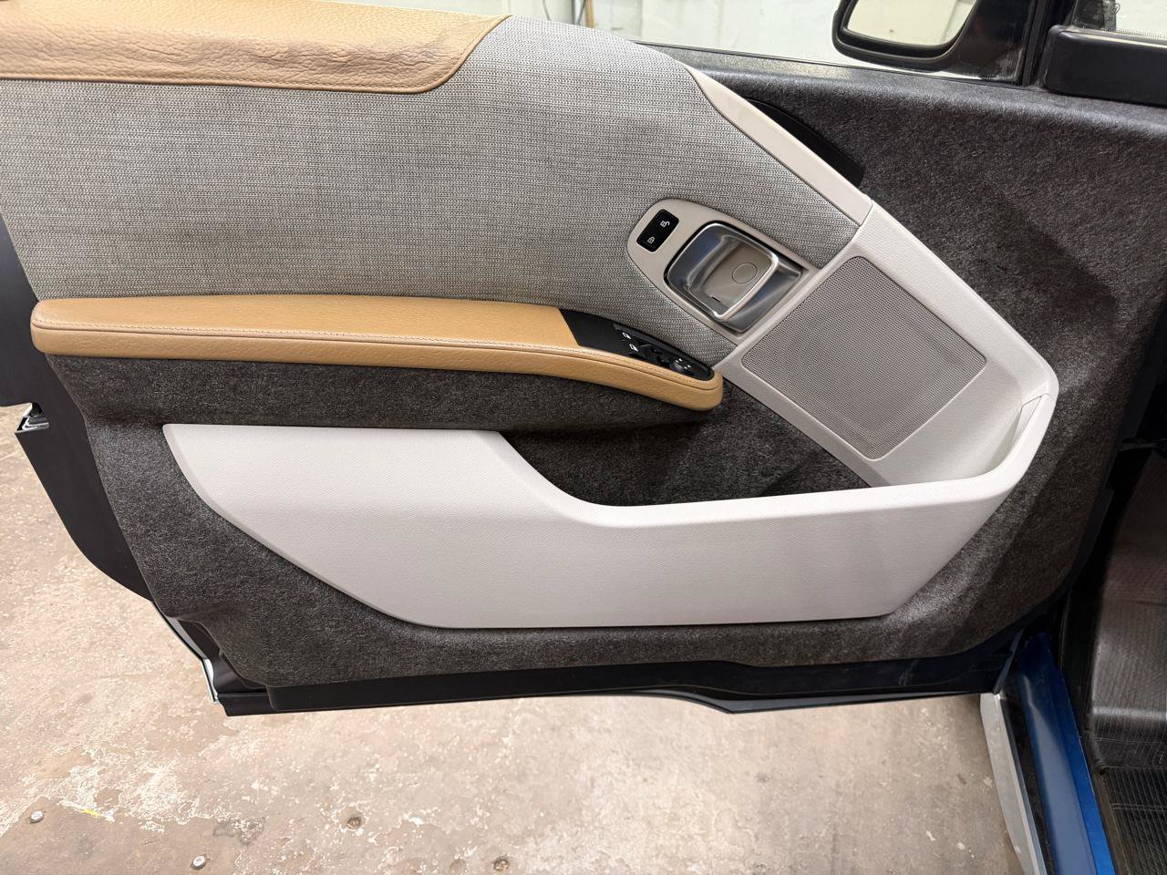 Used 2014 BMW i3 RWD image 13