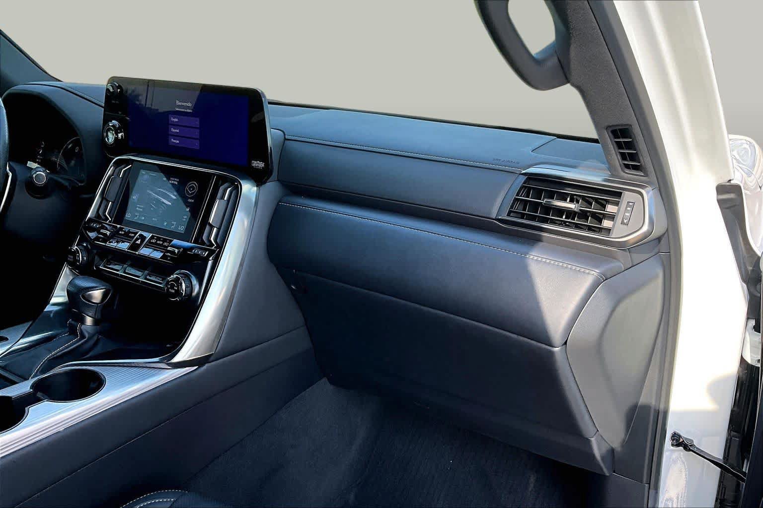 Used 2024 Lexus LX 600 F Sport AWD/4WD image 19