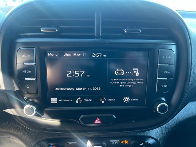 Used 2023 Kia Soul LX w/ Option Group 015 FWD image 17