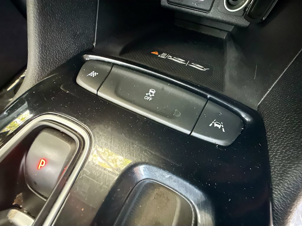 Used 2022 Chevrolet Bolt EUV LT FWD image 34
