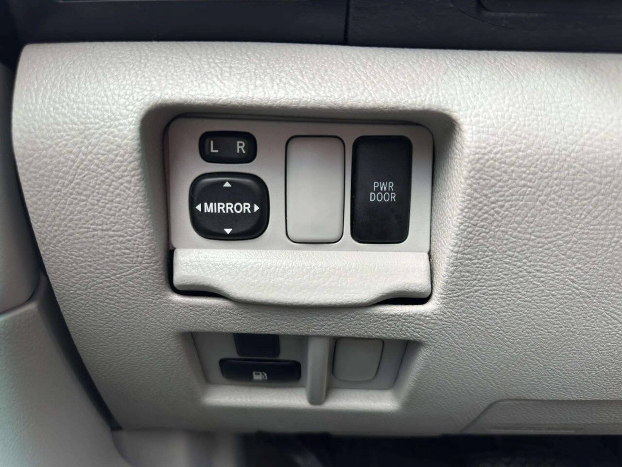 Used 2004 Lexus RX 330 AWD w/ Premium Pkg image 27