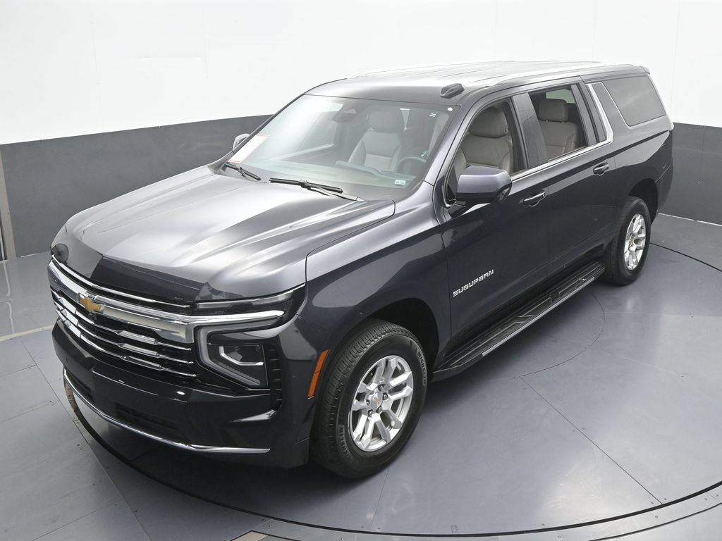 Used 2025 Chevrolet Suburban LT RWD image 60