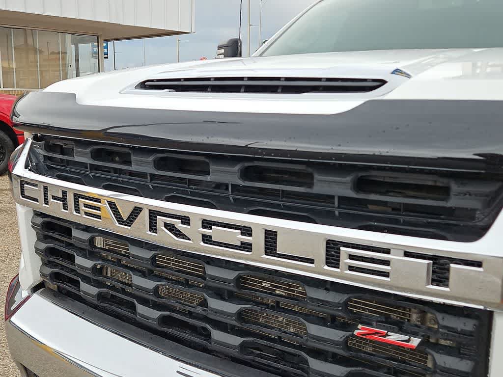Used 2023 Chevrolet Silverado 2500 LT AWD/4WD image 13