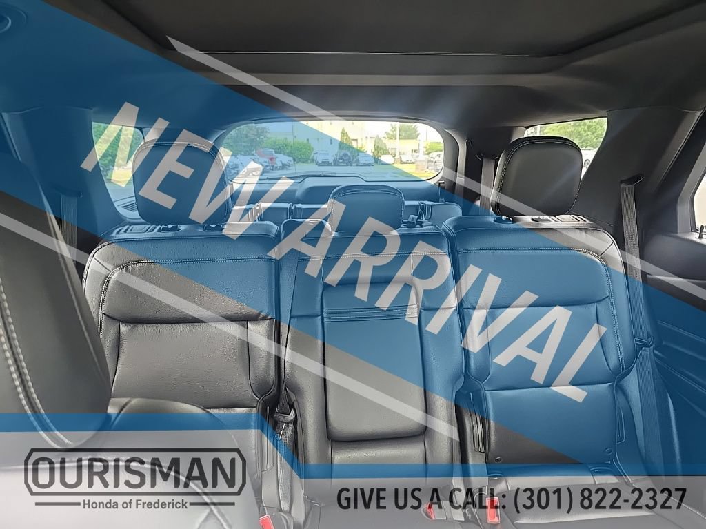 Used 2020 Ford Explorer XLT w/ Equipment Group 202A AWD/4WD image 11