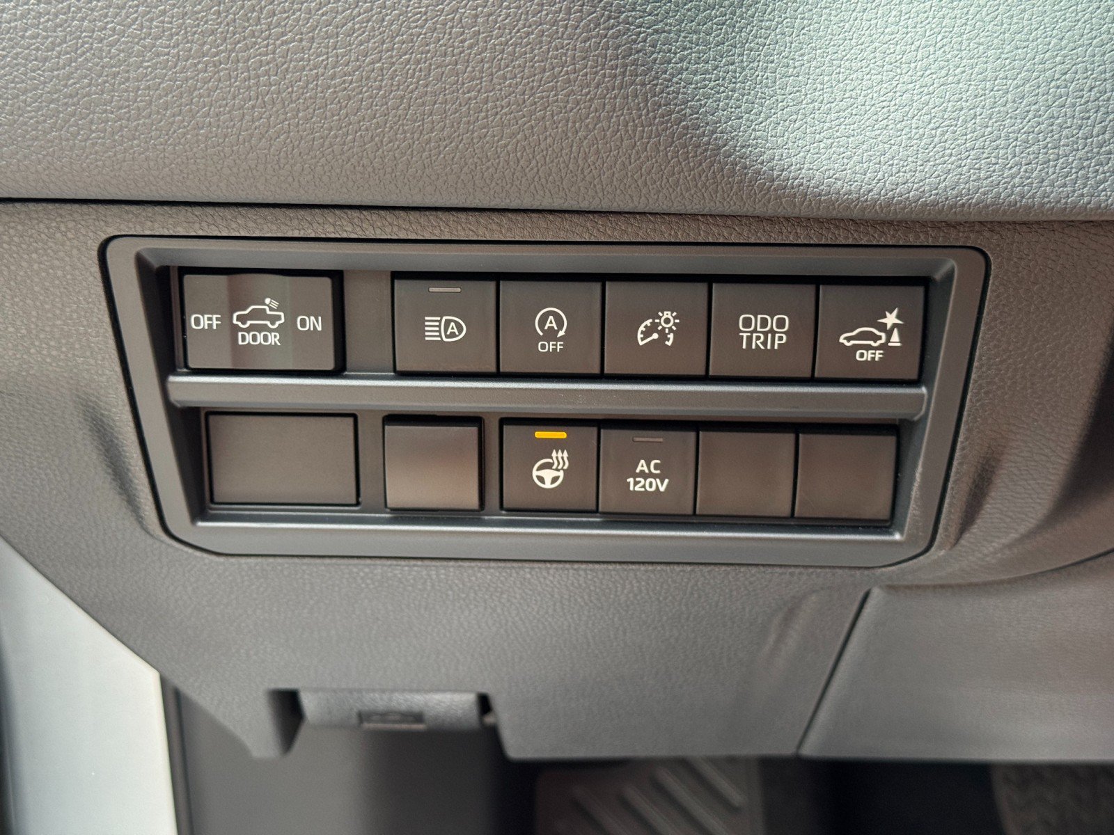 Used 2022 Toyota Tundra Limited AWD/4WD image 19