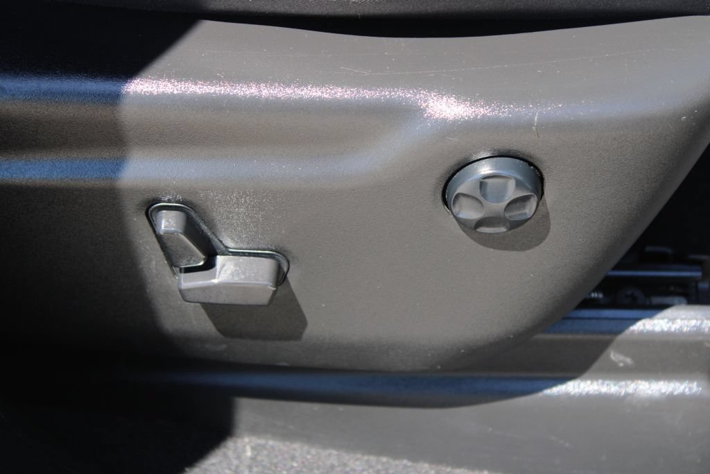 Used 2024 Dodge Durango GT AWD/4WD image 13