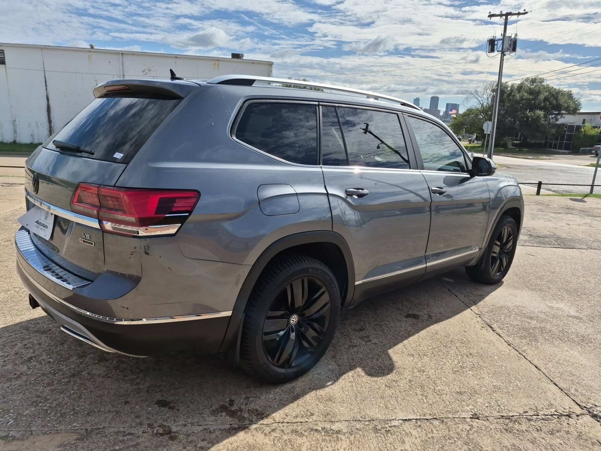 Used 2019 Volkswagen Atlas SEL AWD/4WD image 5