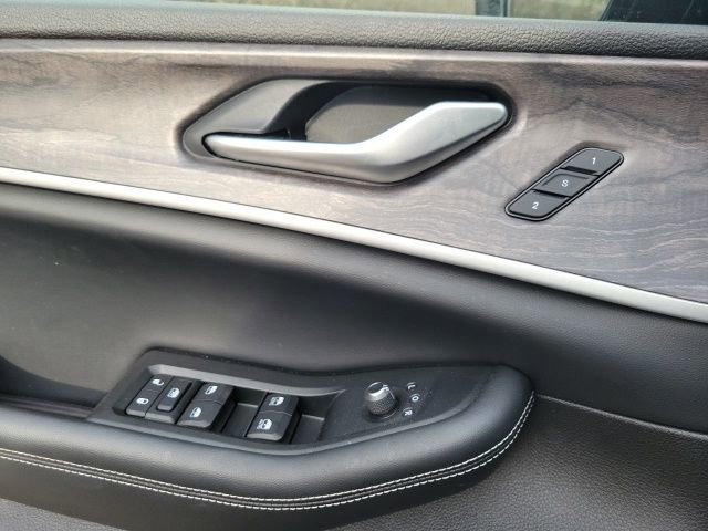 Used 2024 Jeep Grand Cherokee Limited 4xe w/ Luxury Tech Group II image 33
