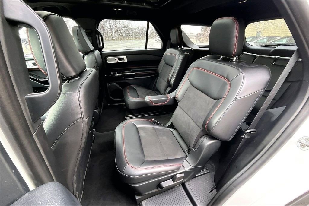 Used 2022 Ford Explorer ST-Line w/ Class IV Trailer Tow Package image 25