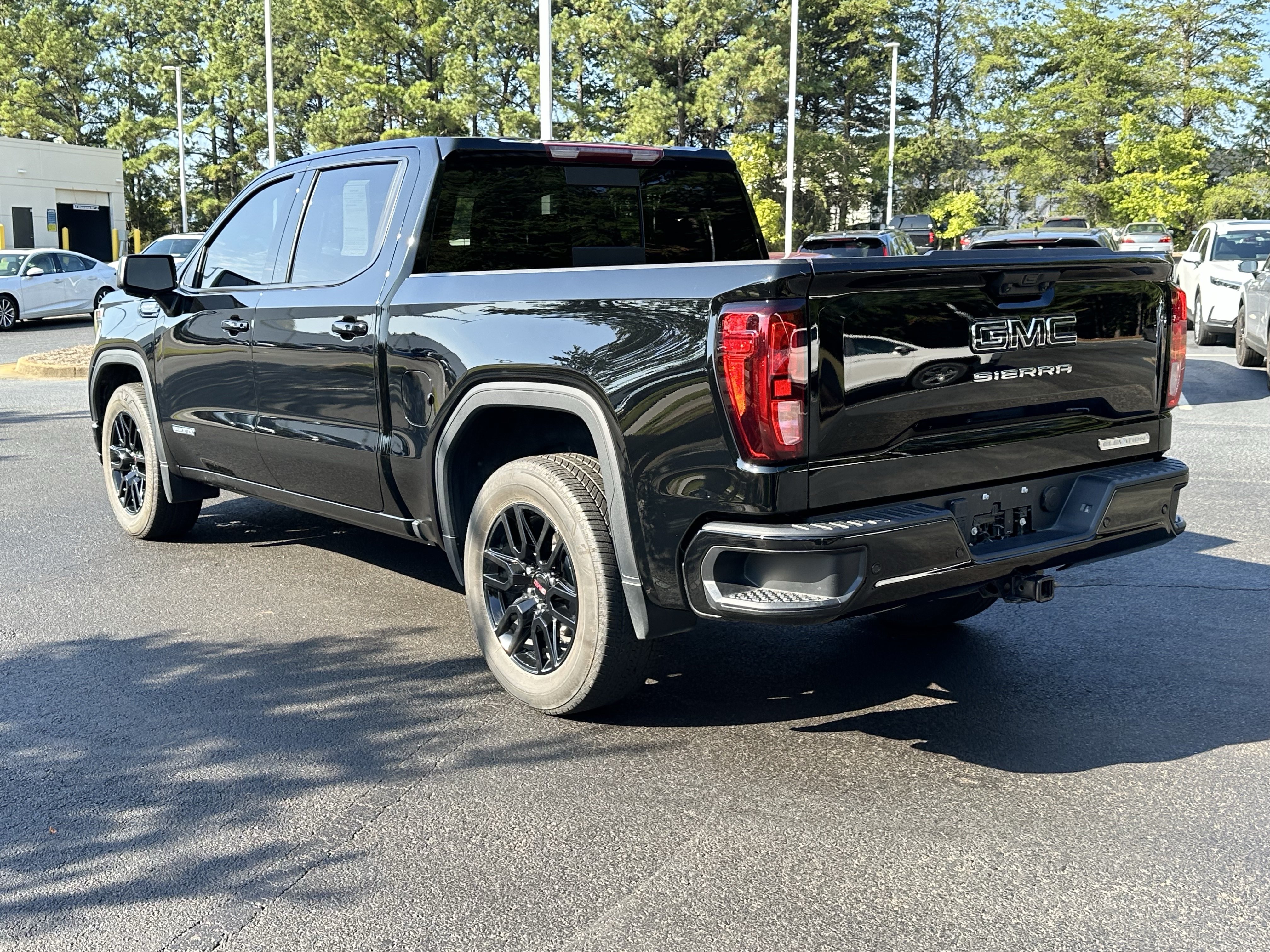 Used 2024 GMC Sierra 1500 Elevation w/ Preferred Package RWD image 9