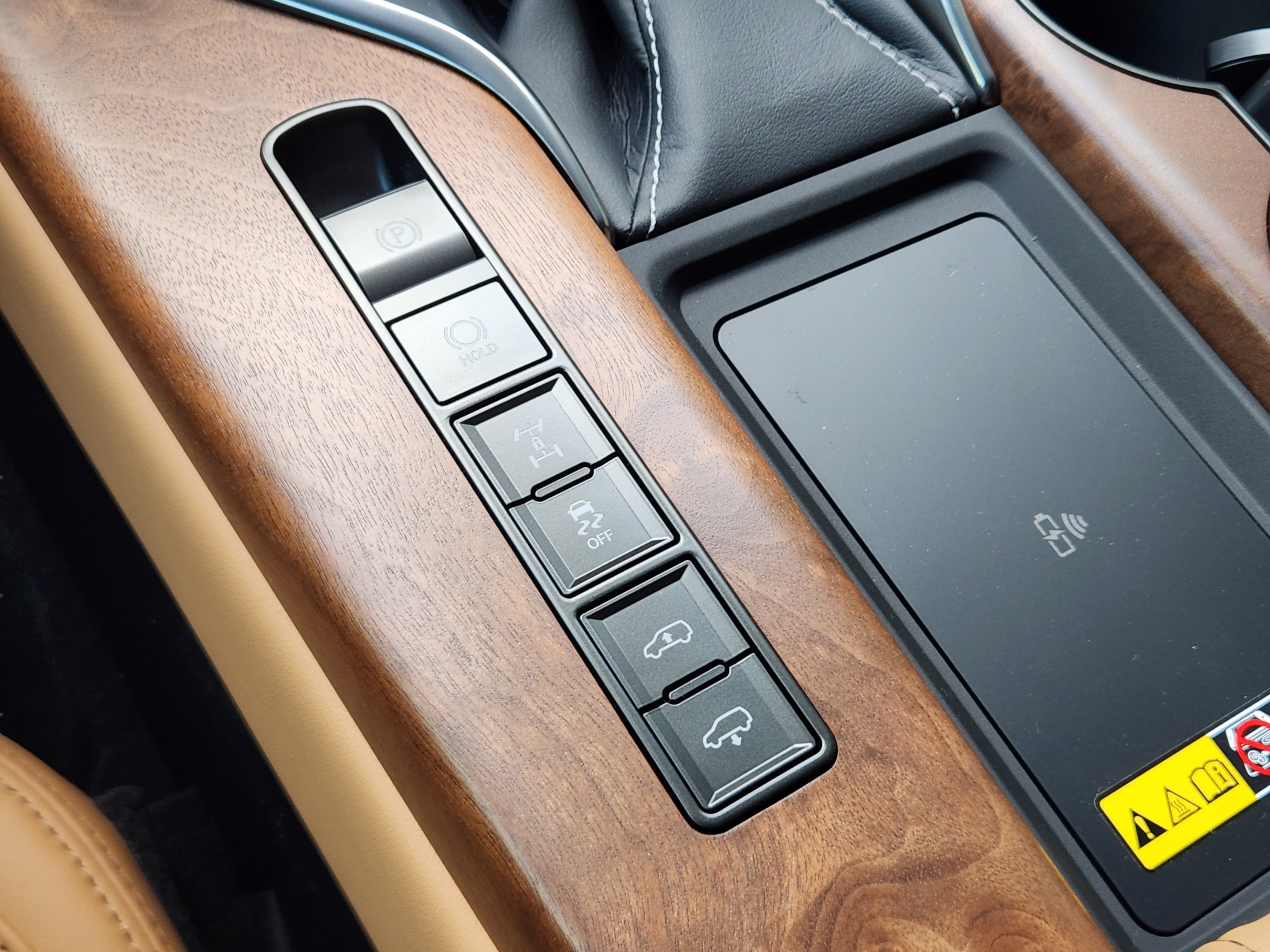 New 2026 Lexus LX 600 4WD w/ Premium Package image 13