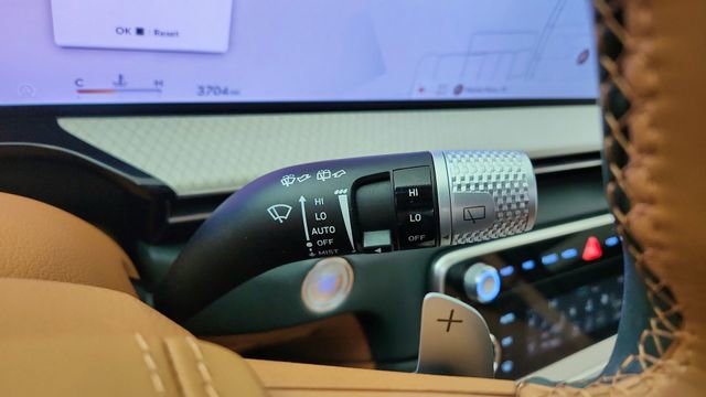 Used 2025 Genesis GV80 3.5T Prestige image 44