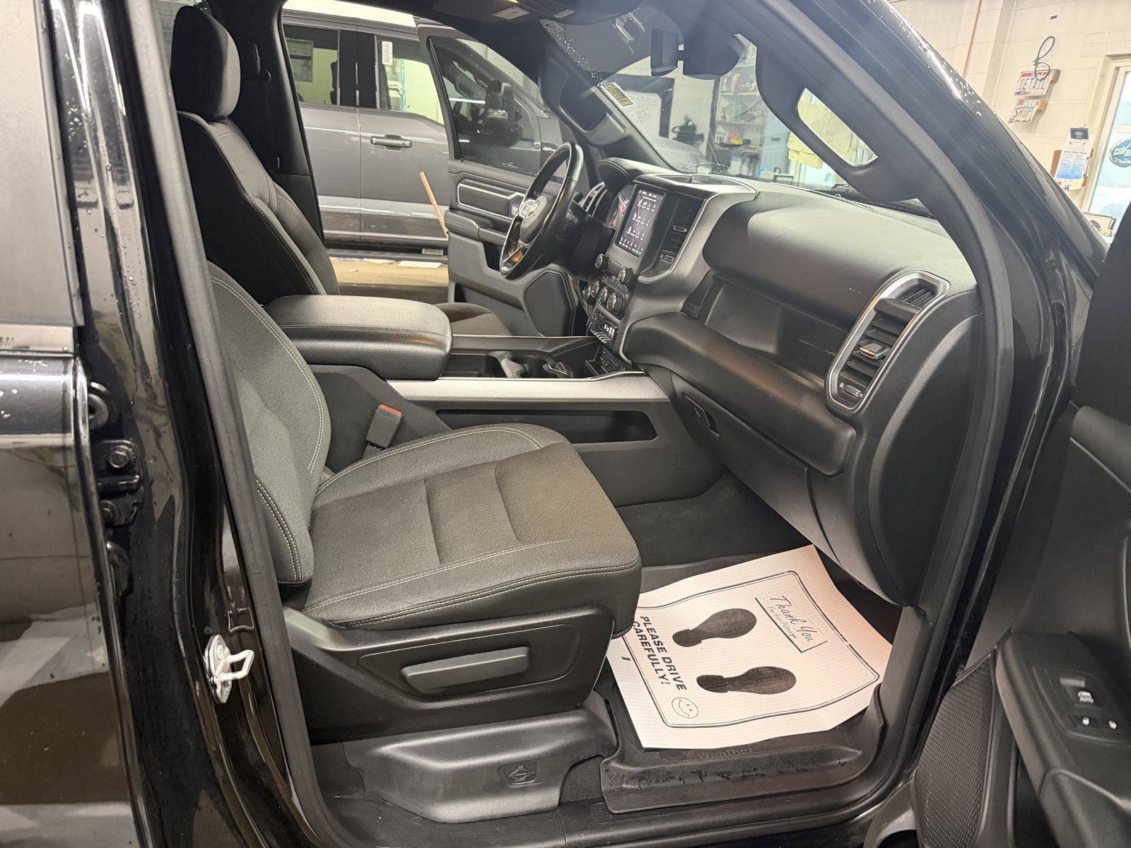Used 2019 RAM 1500 Big Horn AWD/4WD image 29