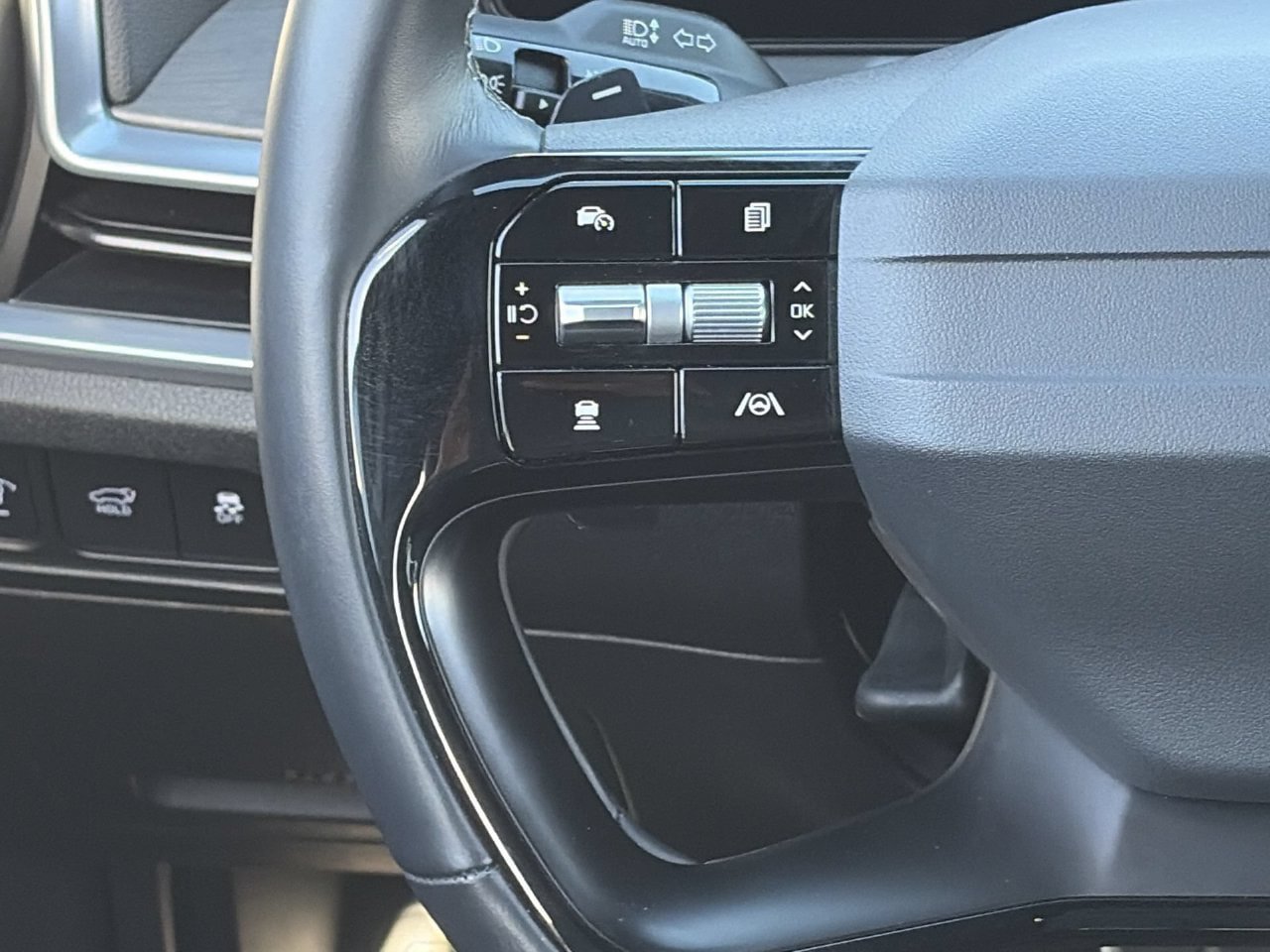 Certified 2026 Kia Sorento SX Prestige AWD/4WD image 22