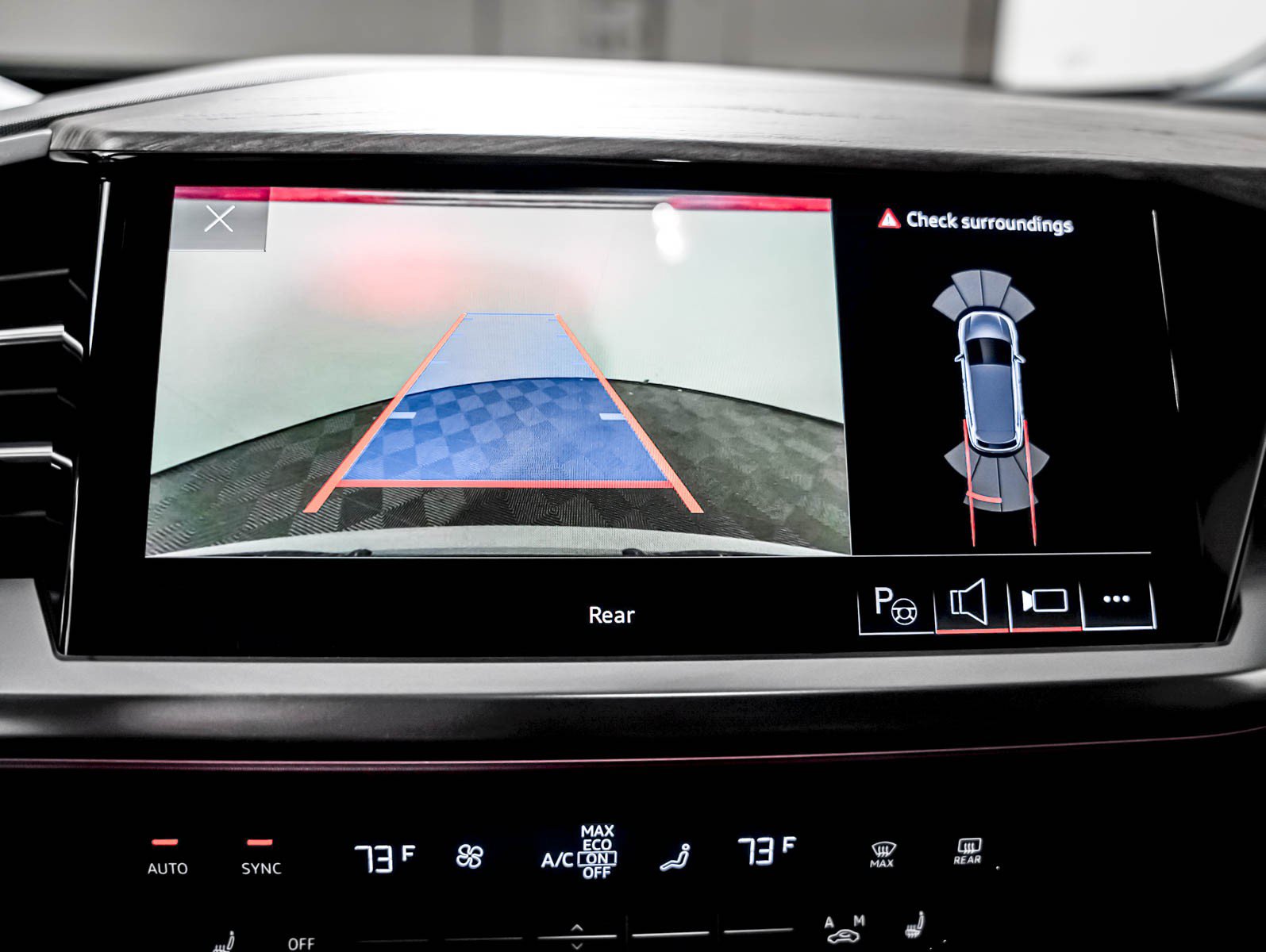 Certified 2023 Audi Q4 e-tron Premium Plus w/ Premium Plus AWD/4WD image 19