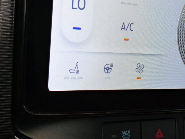 Used 2023 Ford F150 Lightning Platinum image 32