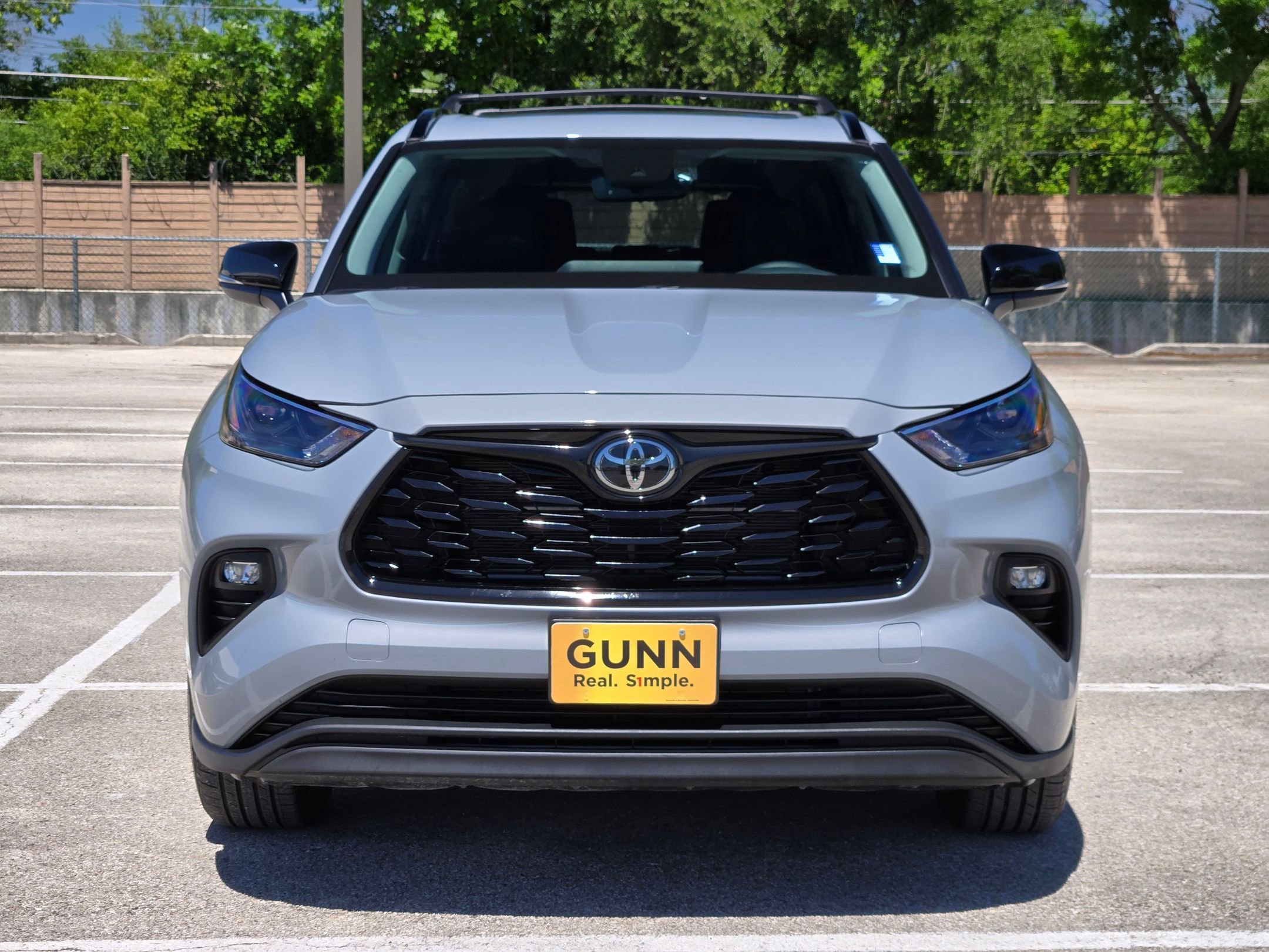 Used 2025 Toyota Highlander XLE AWD/4WD image 9