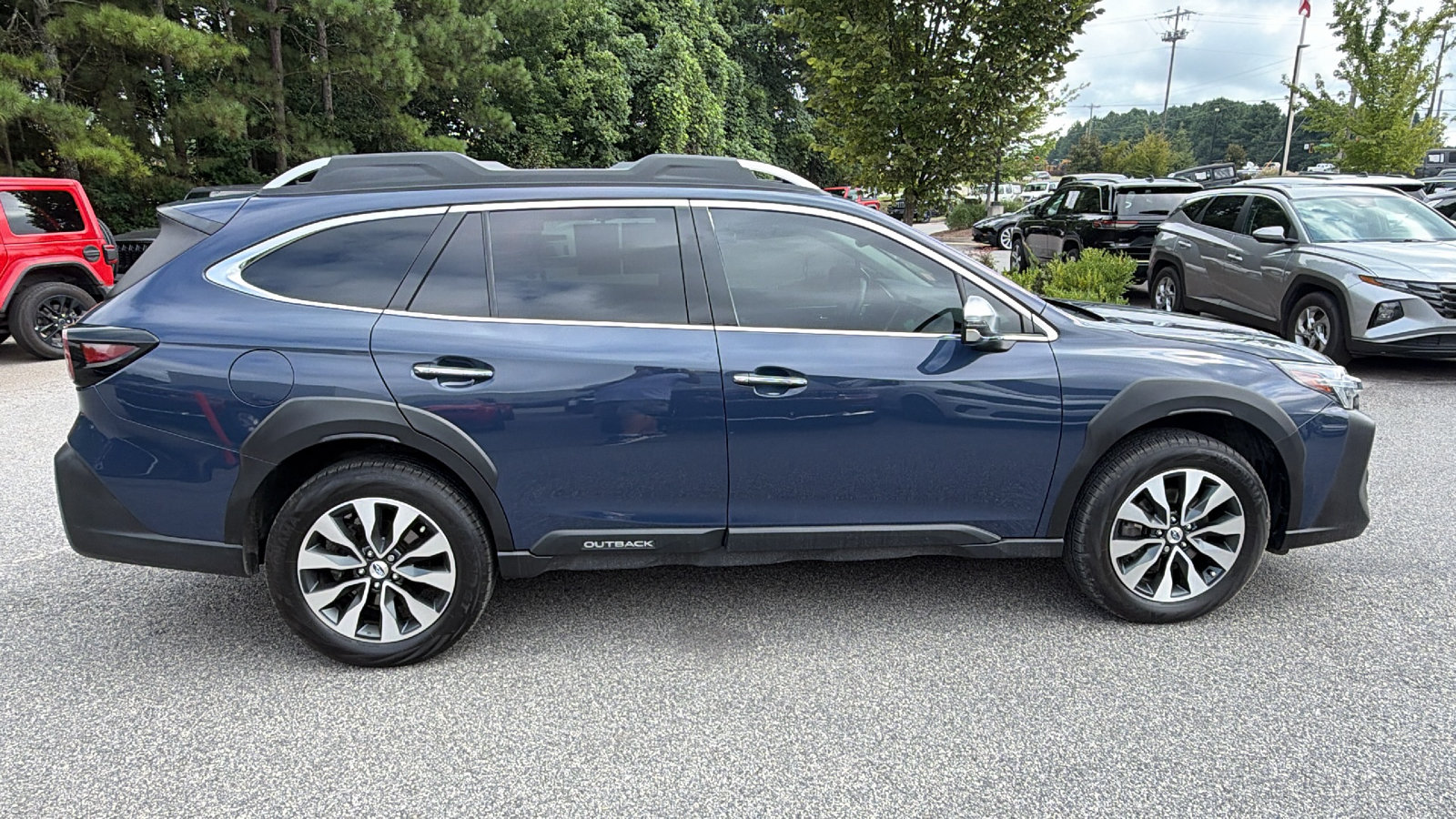 Used 2023 Subaru Outback Touring XT AWD/4WD image 7