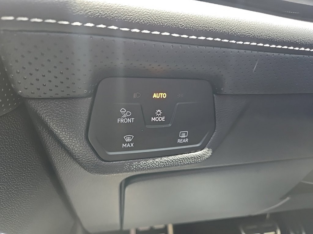 Used 2024 Volkswagen Atlas SEL Premium R-Line AWD/4WD image 50