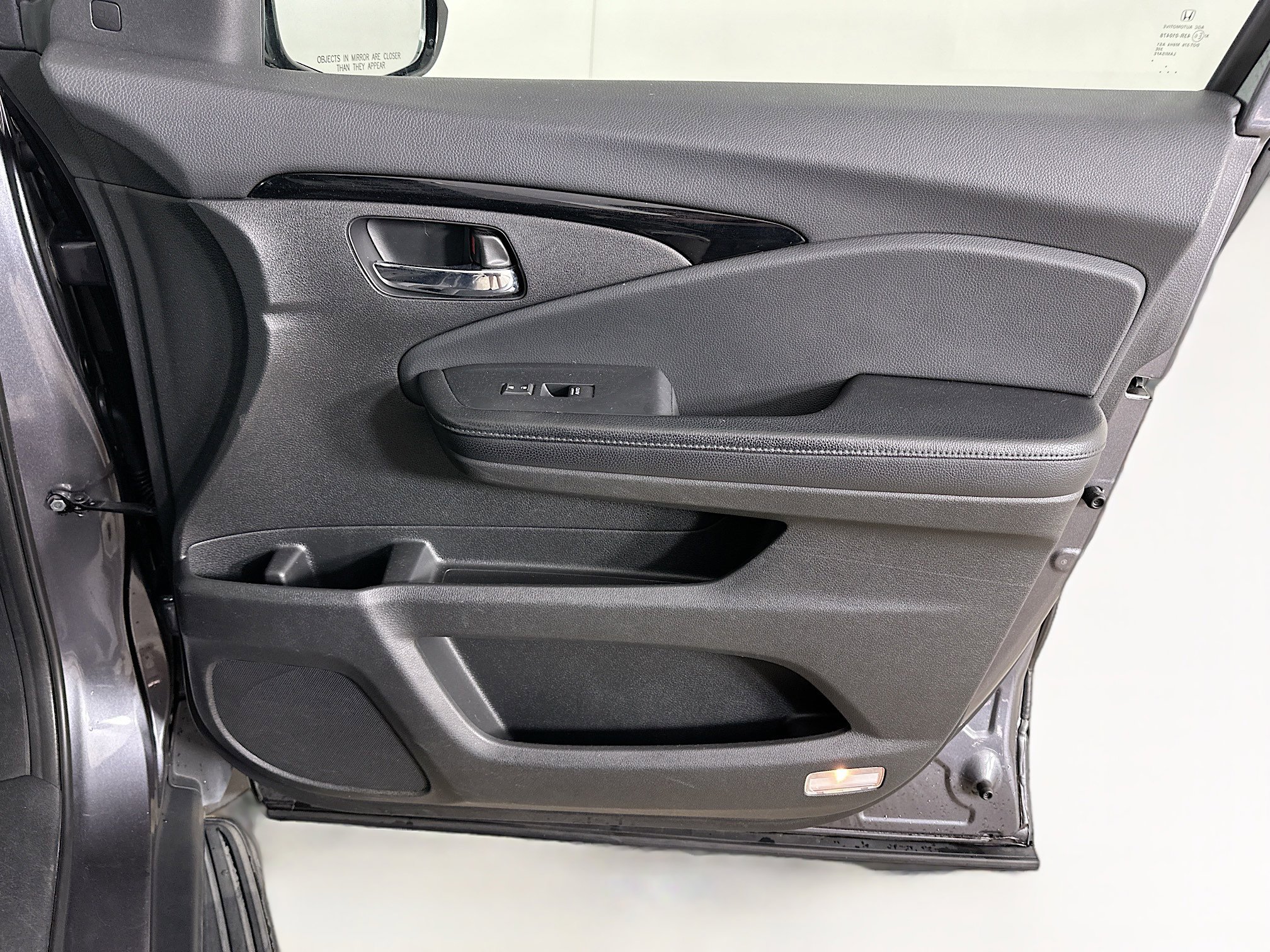 Used 2018 Honda Pilot Elite image 36