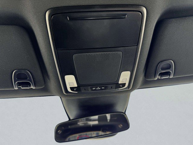 Used 2023 Honda Pilot Sport image 33